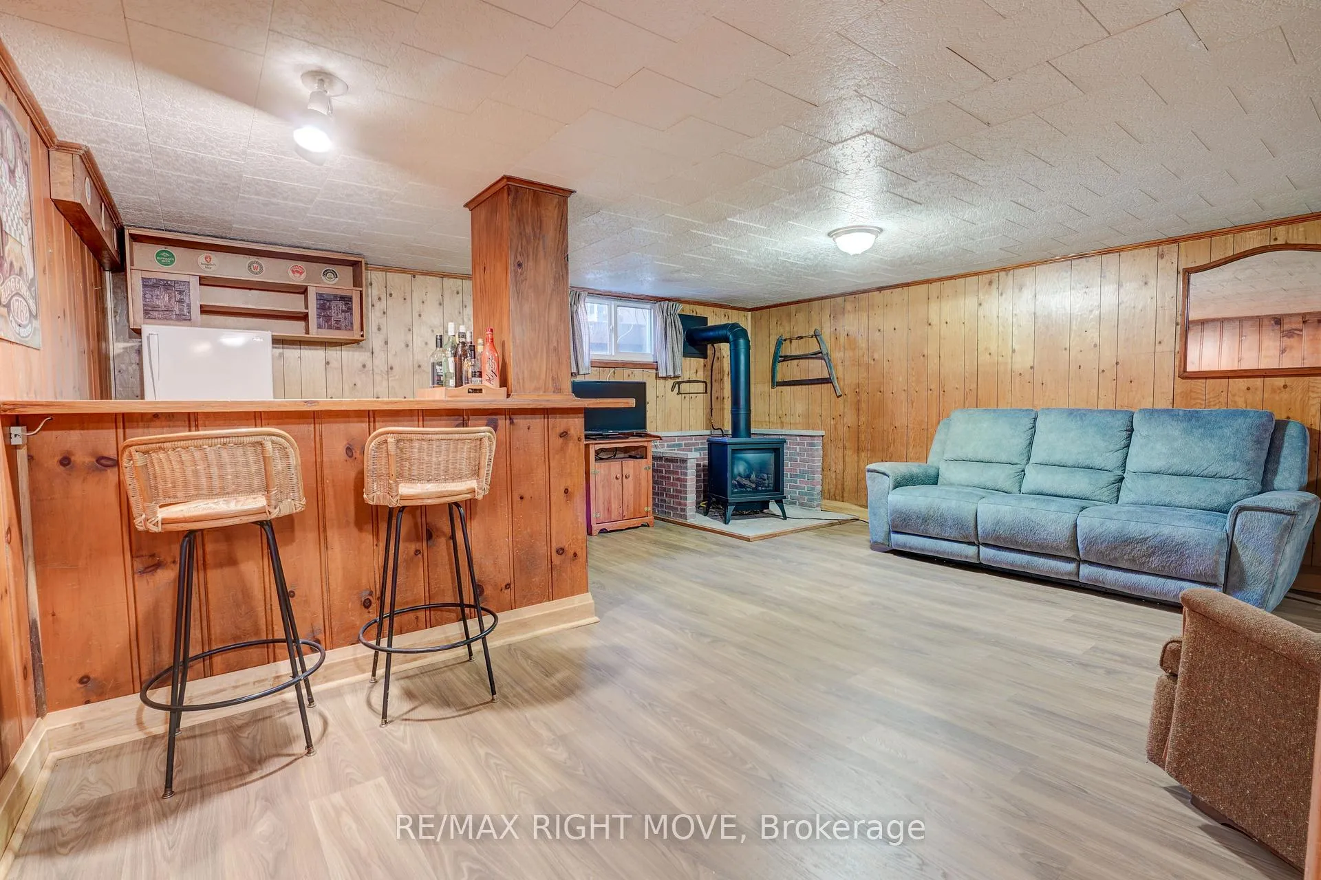 Photo 19 of 348 Collins Drive, Orillia — HOMEH