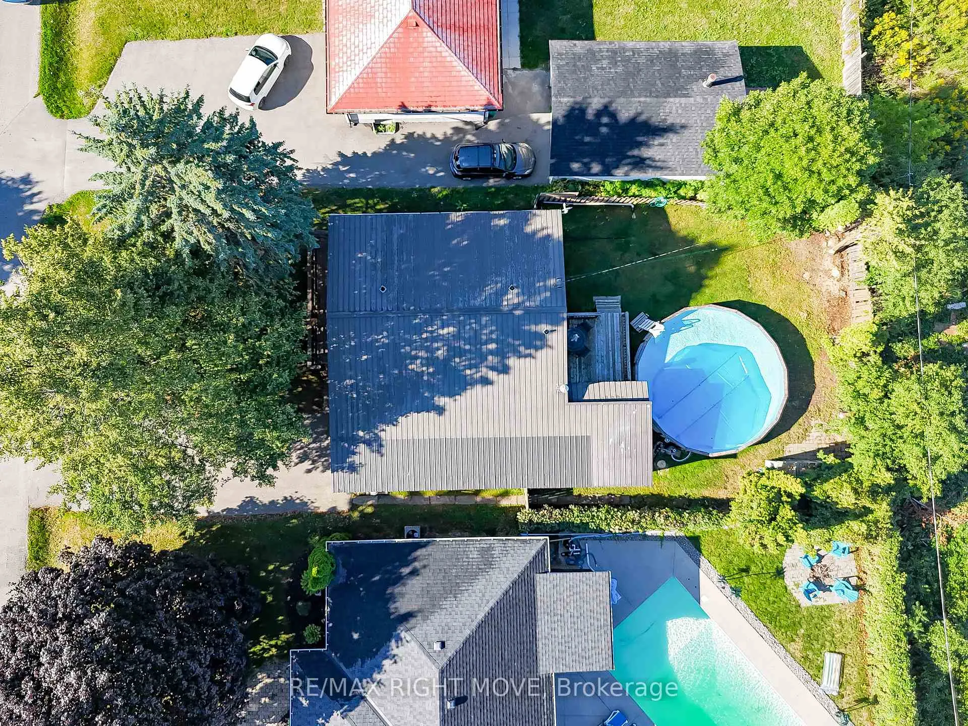 Photo 29 of 348 Collins Drive, Orillia — HOMEH