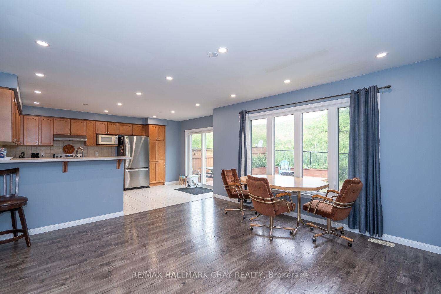 Photo 4 of 38 Steele Street, New Tecumseth, Alliston — HOMEH