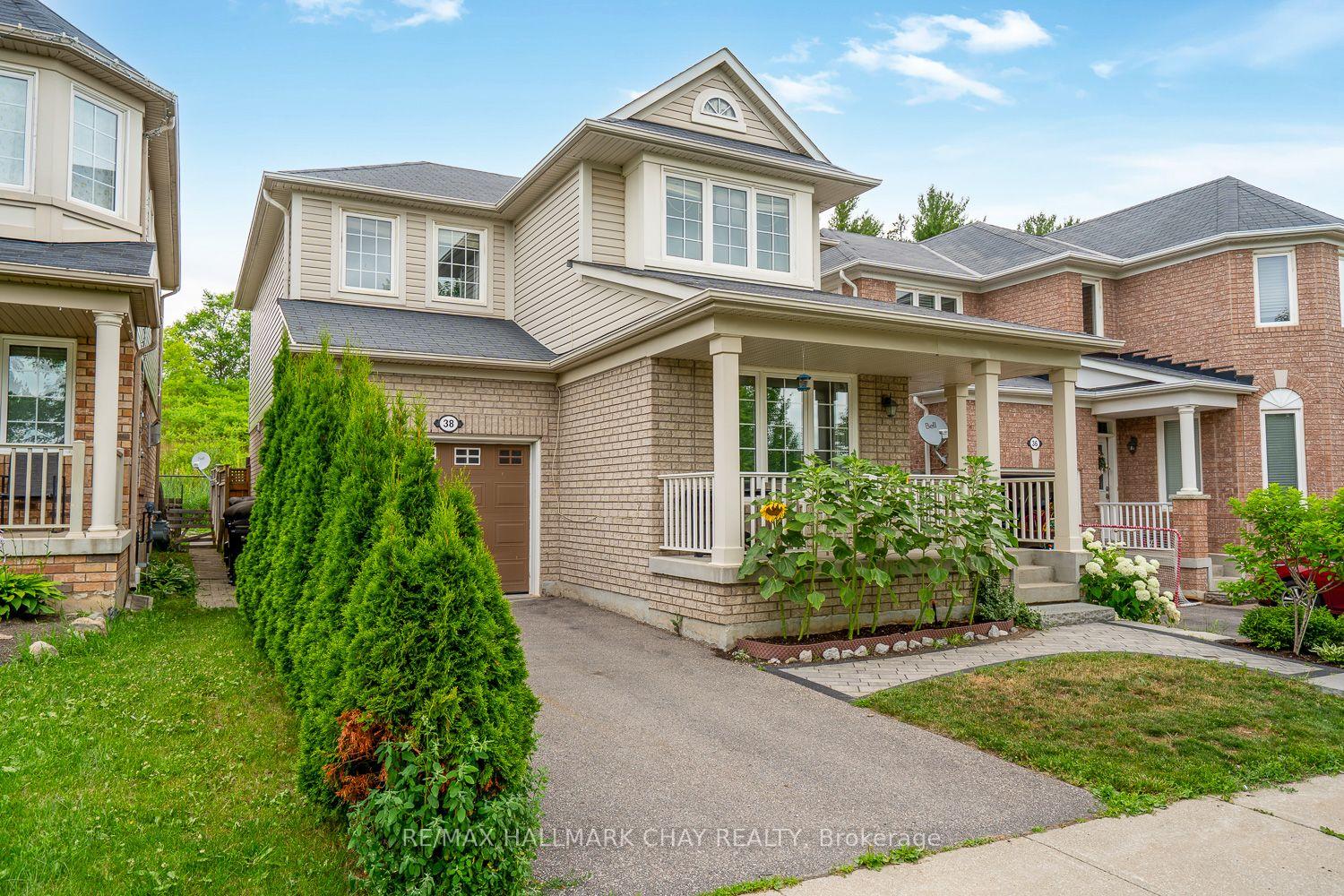Photo 6 of 38 Steele Street, New Tecumseth, Alliston — HOMEH