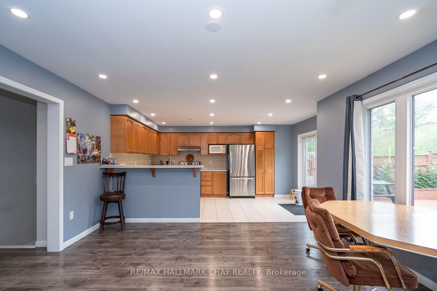 Photo 11 of 38 Steele Street, New Tecumseth, Alliston — HOMEH