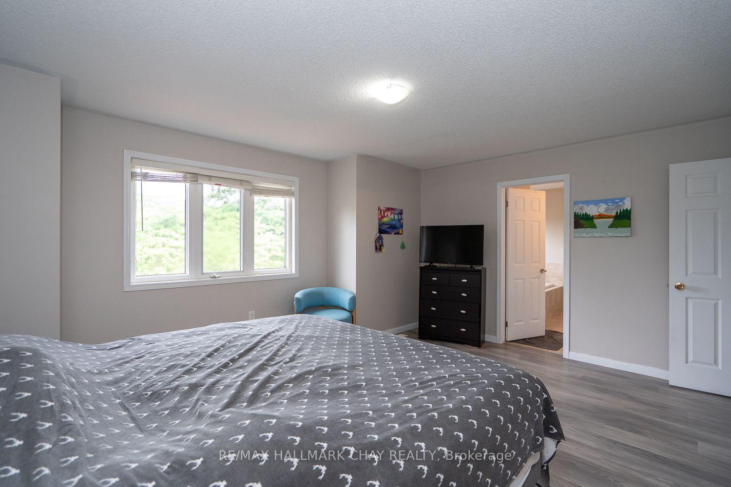 Photo 26 of 38 Steele Street, New Tecumseth, Alliston — HOMEH