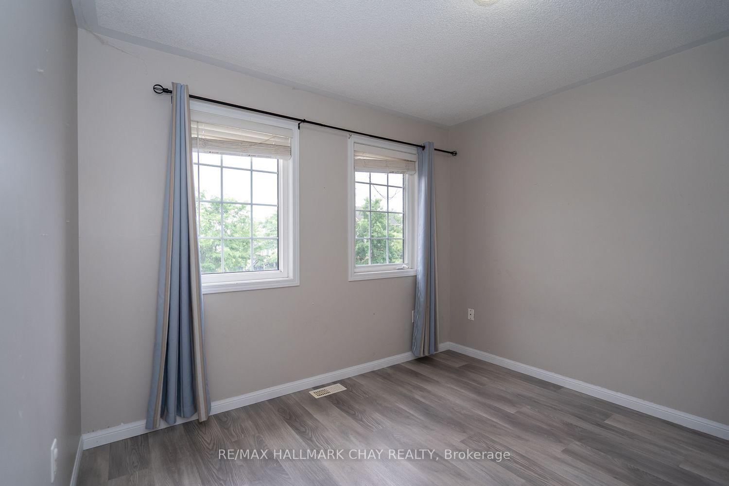 Photo 30 of 38 Steele Street, New Tecumseth, Alliston — HOMEH