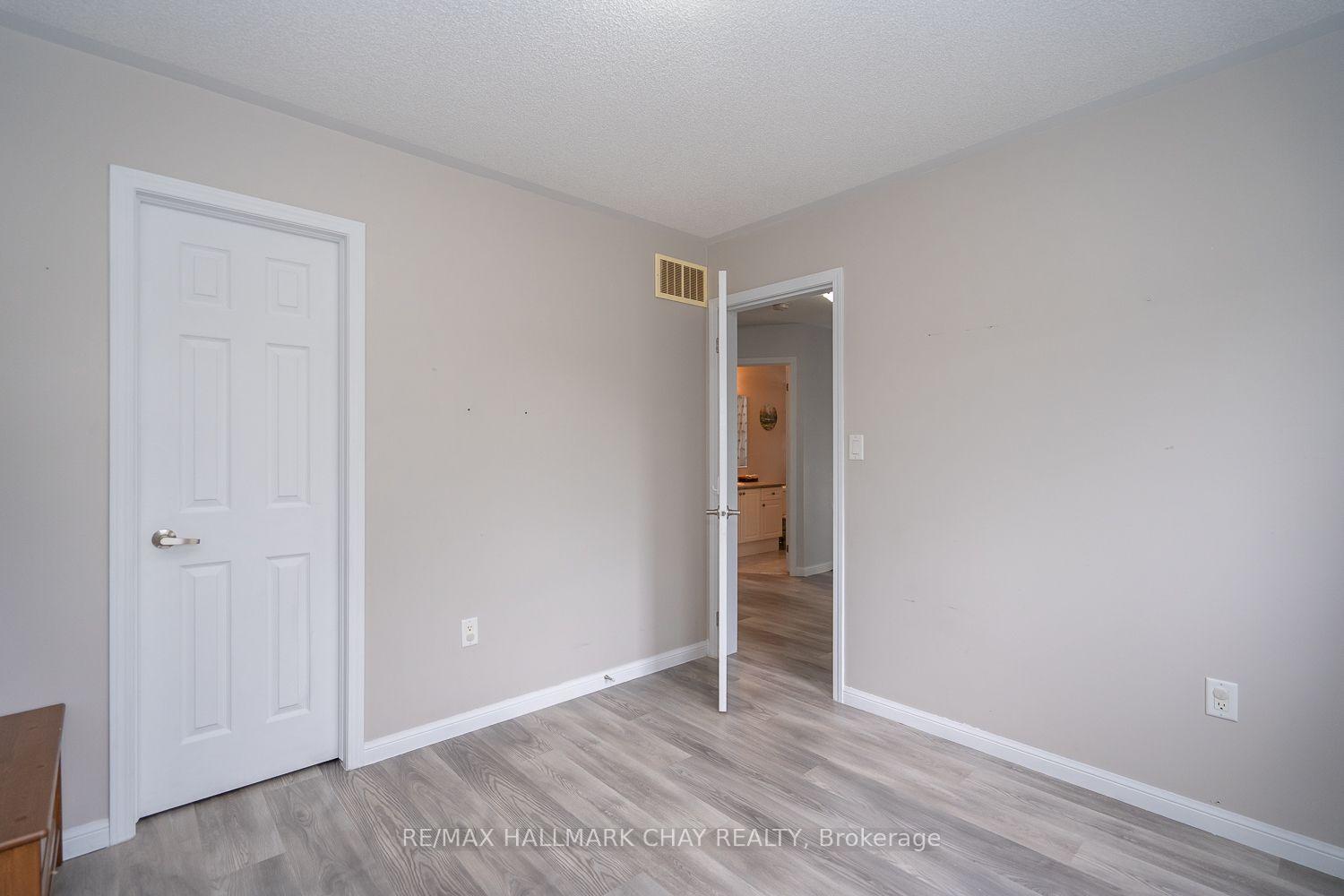 Photo 31 of 38 Steele Street, New Tecumseth, Alliston — HOMEH