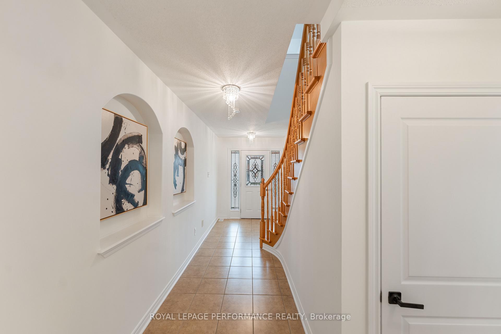 Photo 3 of Unit It's a Basement unit, 580 Sunlit Circle, Ottawa, Notting Hill/Summerside — HOMEH