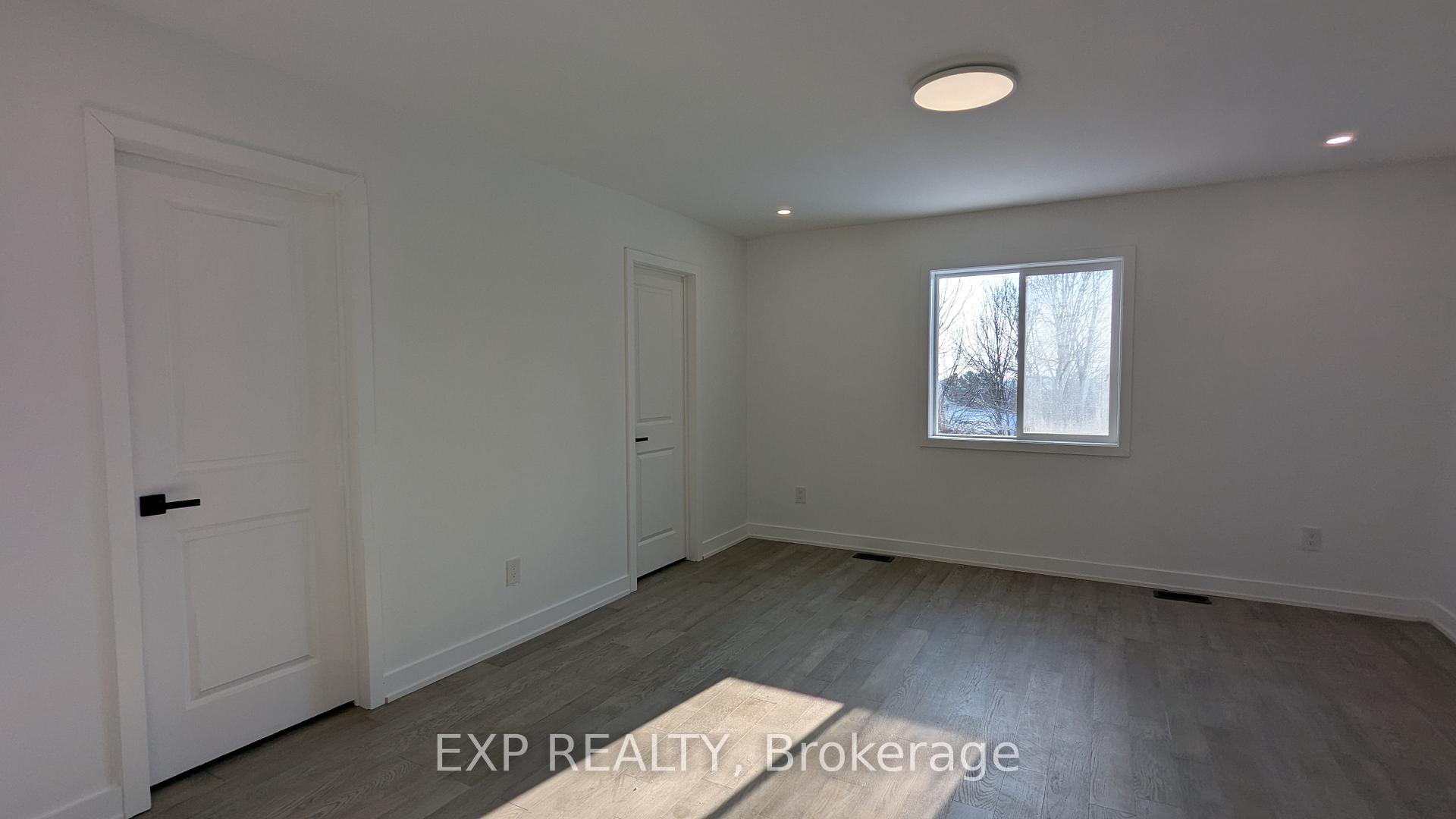 Photo 7 of Unit B, 259 Barrie Road, Orillia — HOMEH