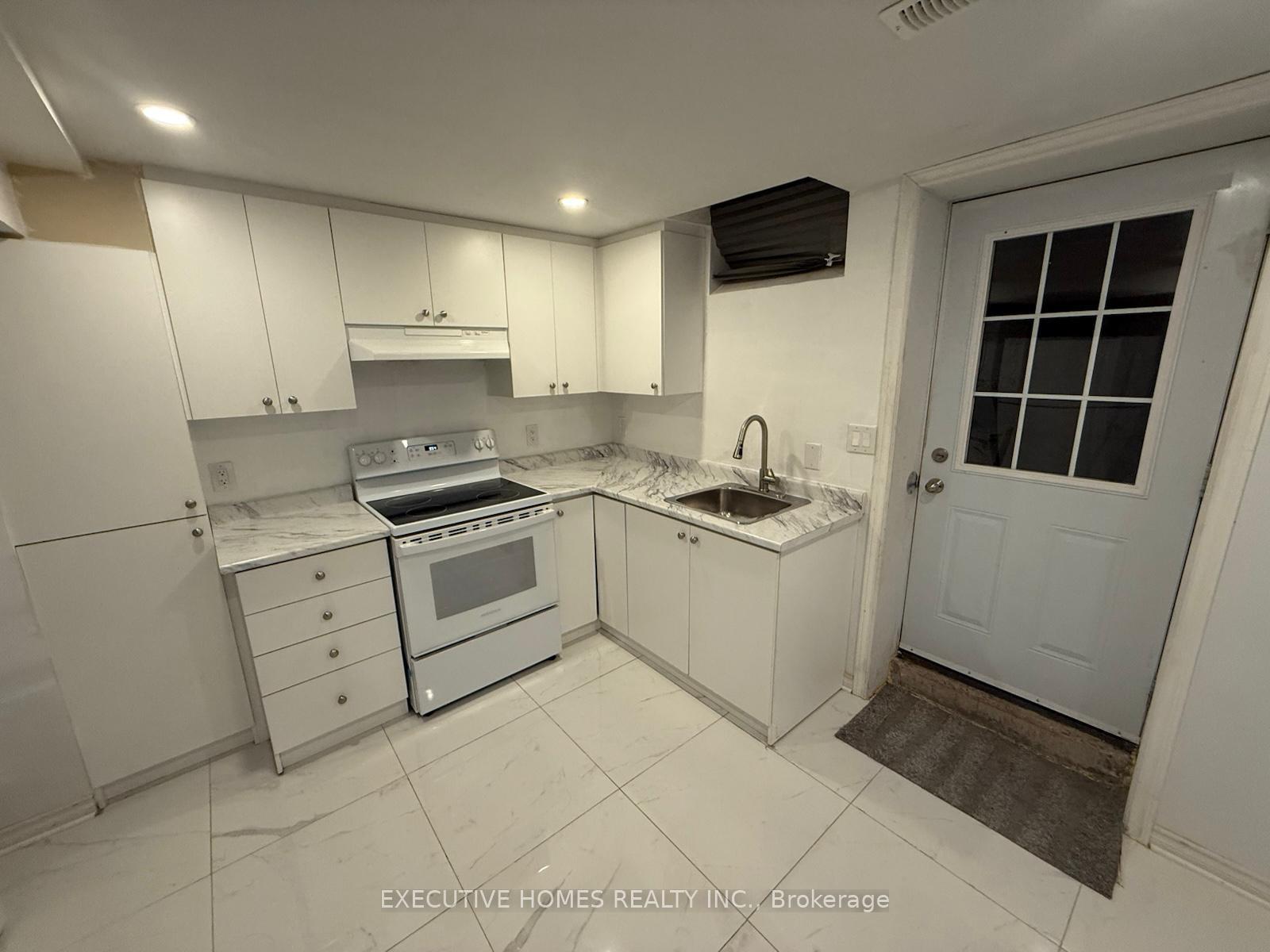 Photo 4 of 6728 Lisgar Drive, Mississauga, Lisgar — HOMEH