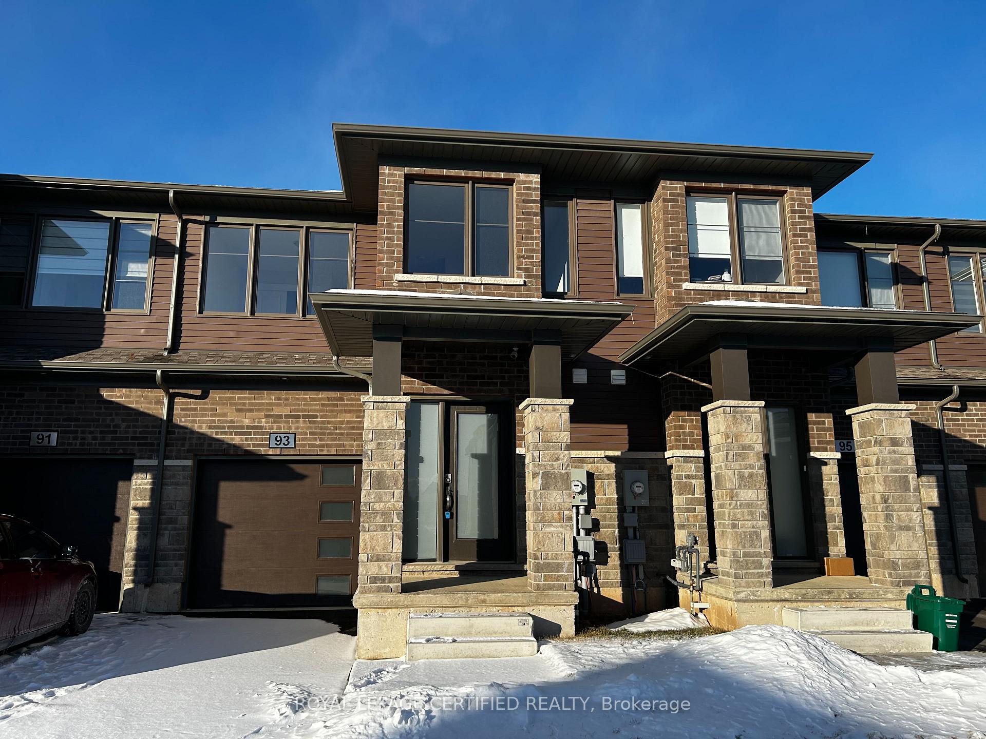 Photo 1 of 93 Acacia Road, Pelham, Fonthill — HOMEH