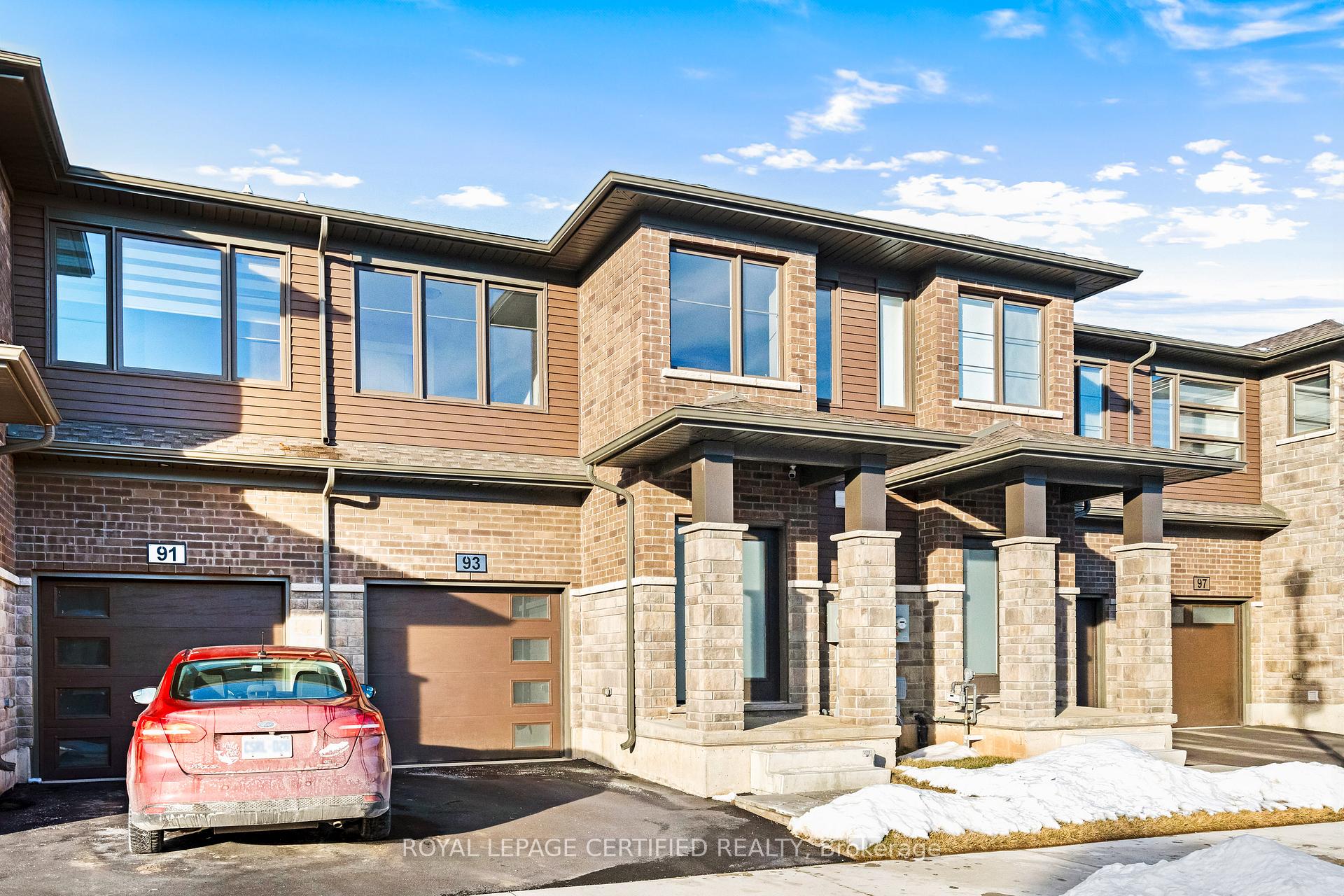 Photo 2 of 93 Acacia Road, Pelham, Fonthill — HOMEH