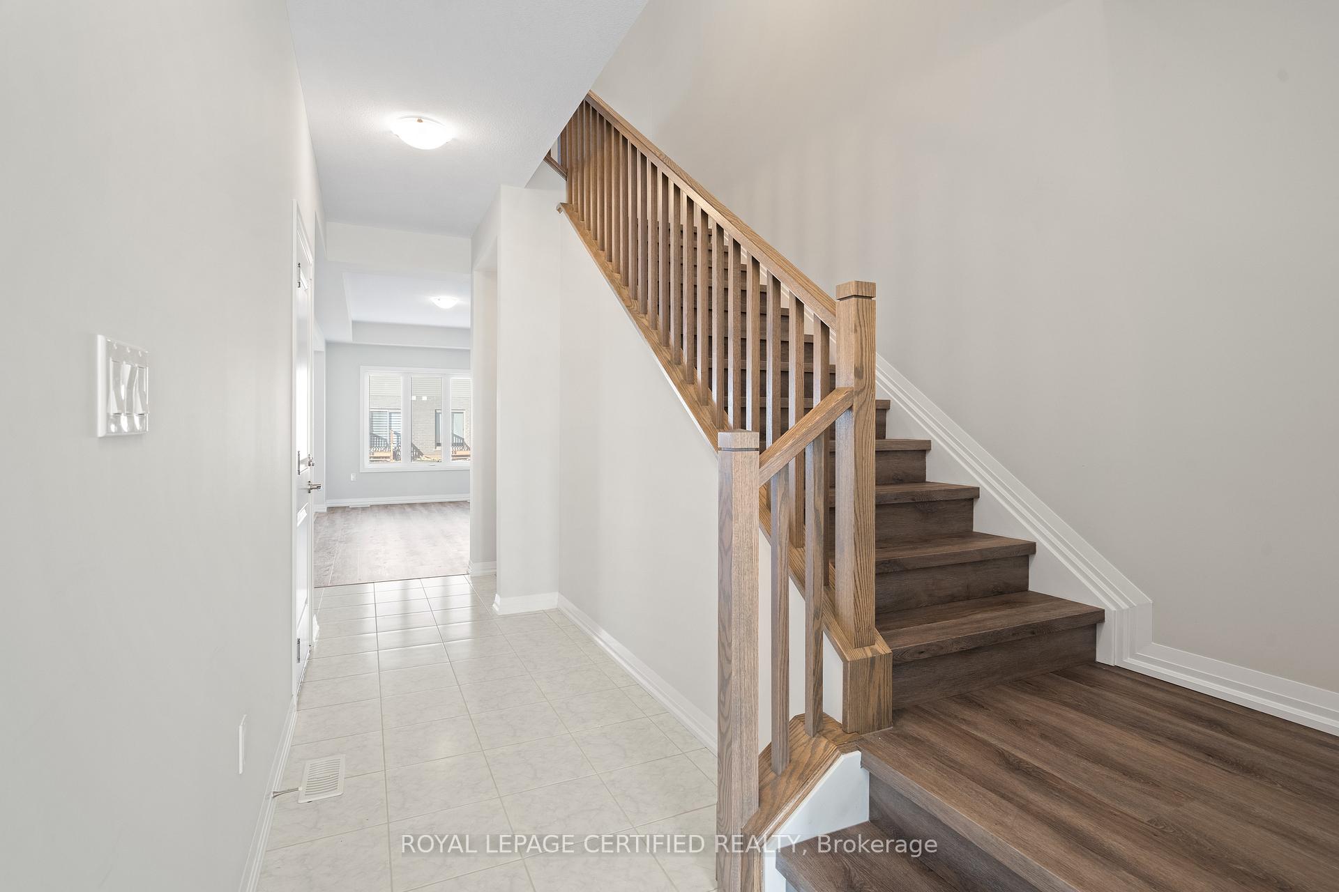Photo 6 of 93 Acacia Road, Pelham, Fonthill — HOMEH