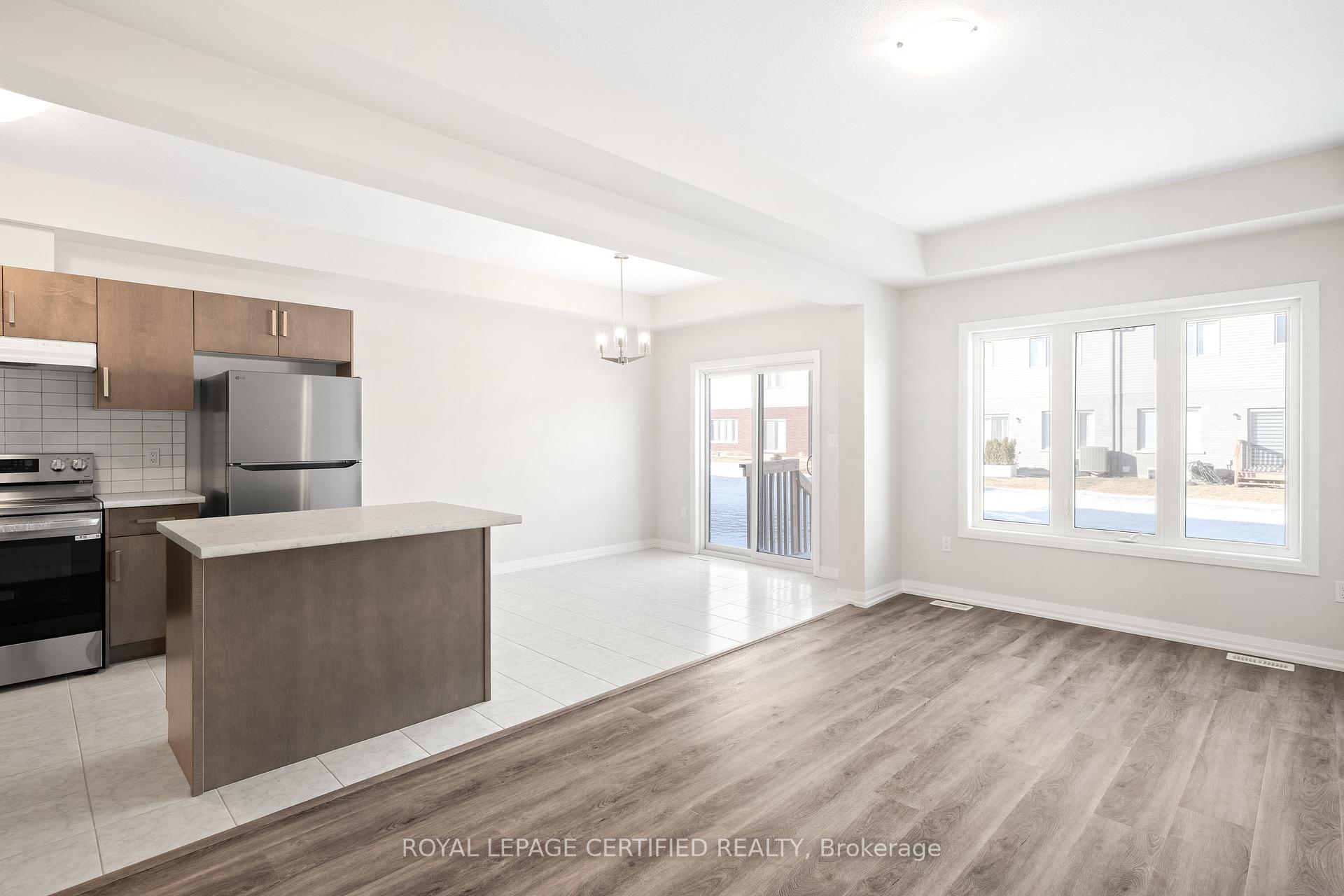 Photo 9 of 93 Acacia Road, Pelham, Fonthill — HOMEH