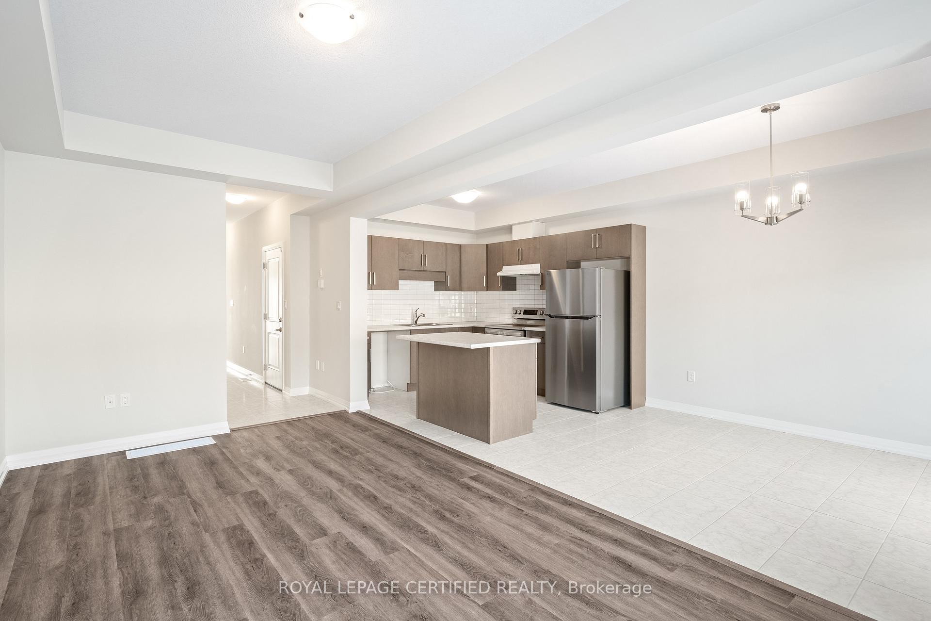 Photo 10 of 93 Acacia Road, Pelham, Fonthill — HOMEH