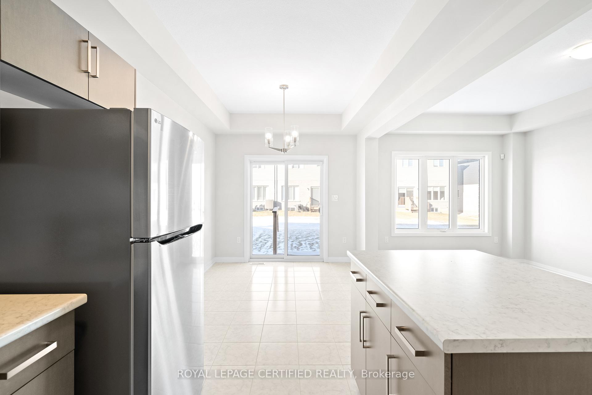 Photo 12 of 93 Acacia Road, Pelham, Fonthill — HOMEH