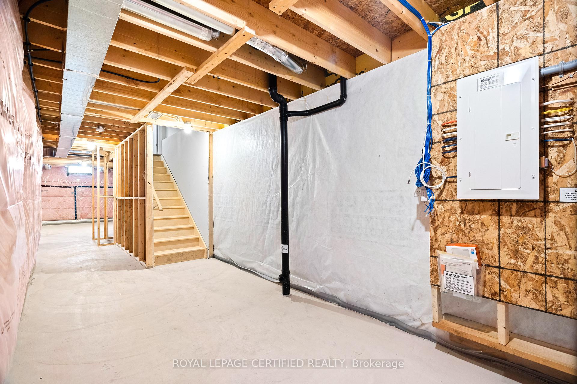 Photo 23 of 93 Acacia Road, Pelham, Fonthill — HOMEH
