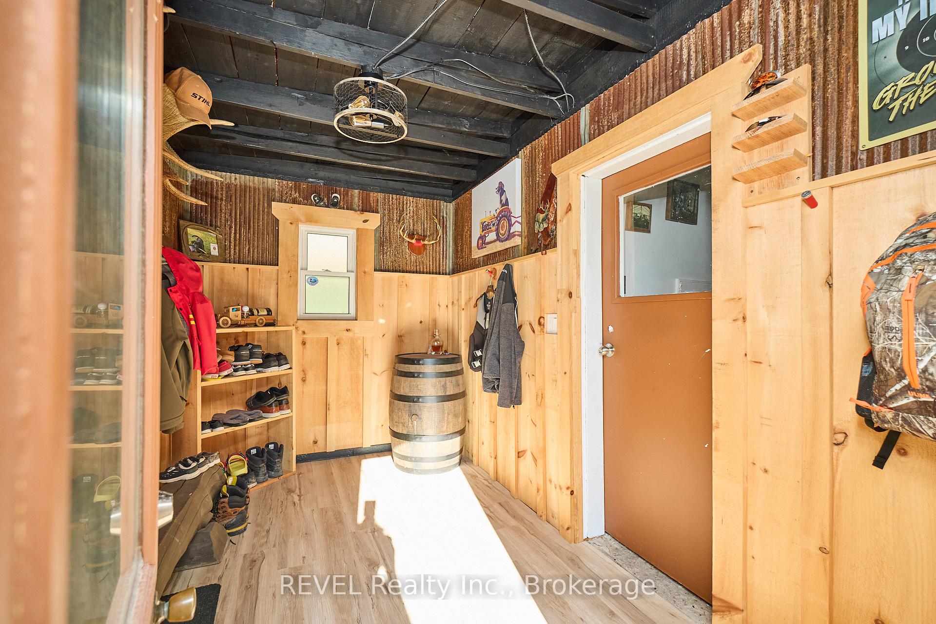 Photo 12 of 9197 Sodom Road, Niagara Falls, Lyons Creek — HOMEH