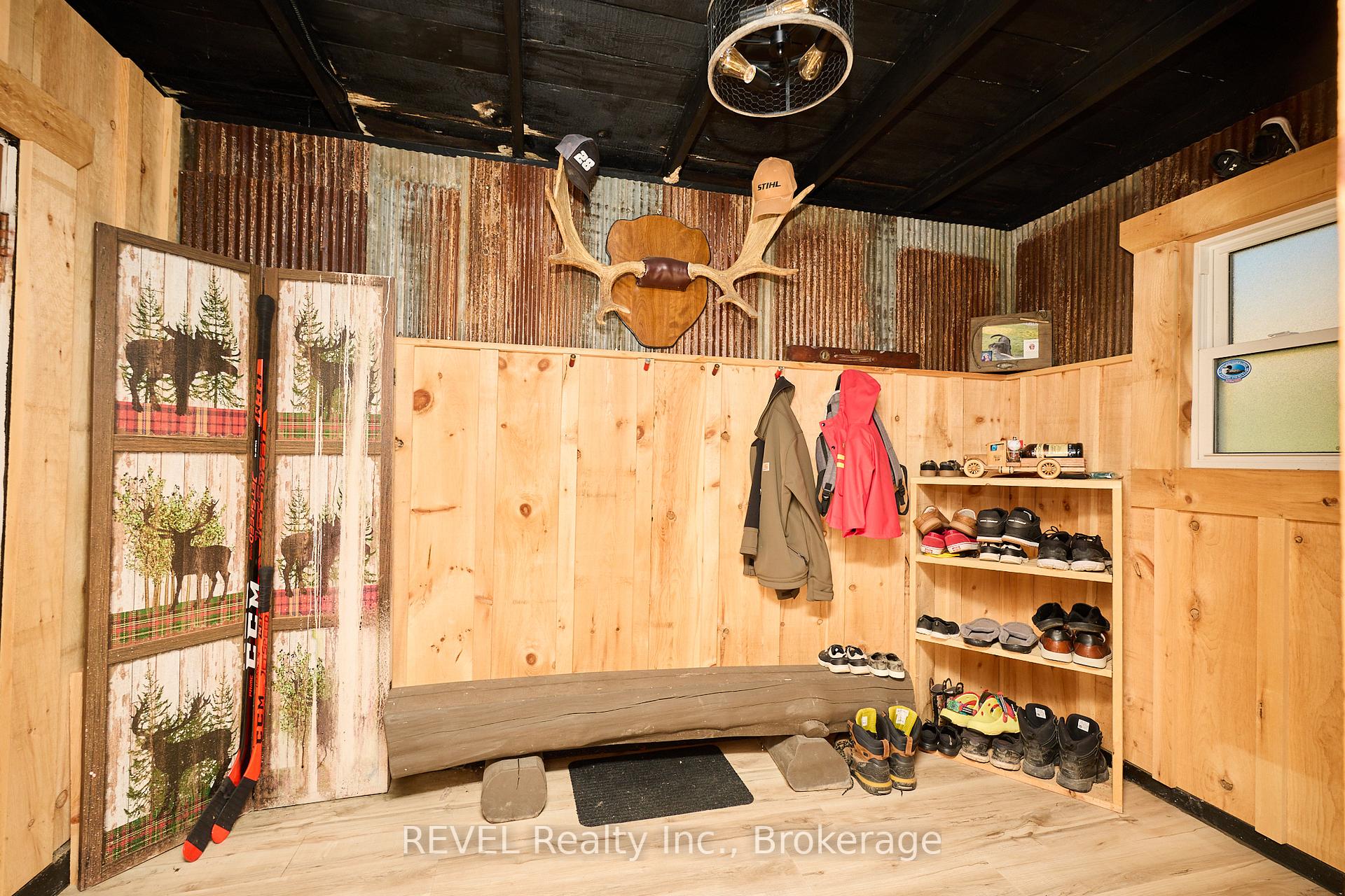 Photo 13 of 9197 Sodom Road, Niagara Falls, Lyons Creek — HOMEH
