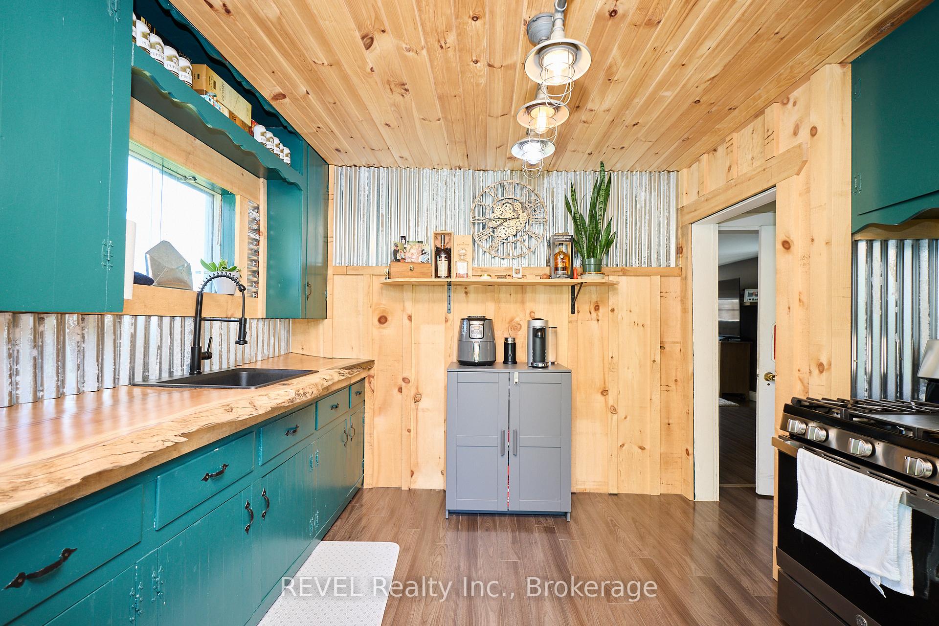 Photo 17 of 9197 Sodom Road, Niagara Falls, Lyons Creek — HOMEH