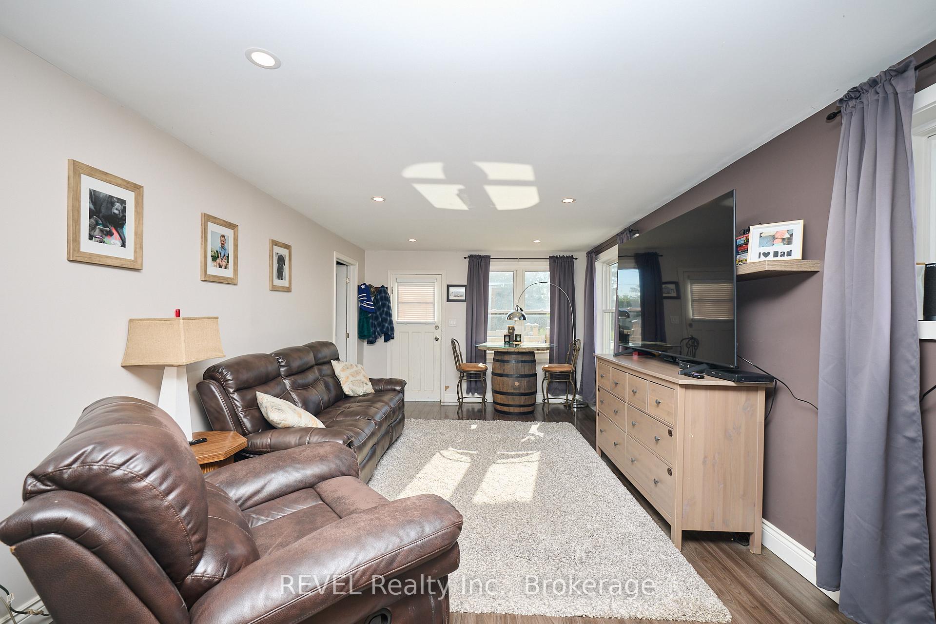 Photo 18 of 9197 Sodom Road, Niagara Falls, Lyons Creek — HOMEH