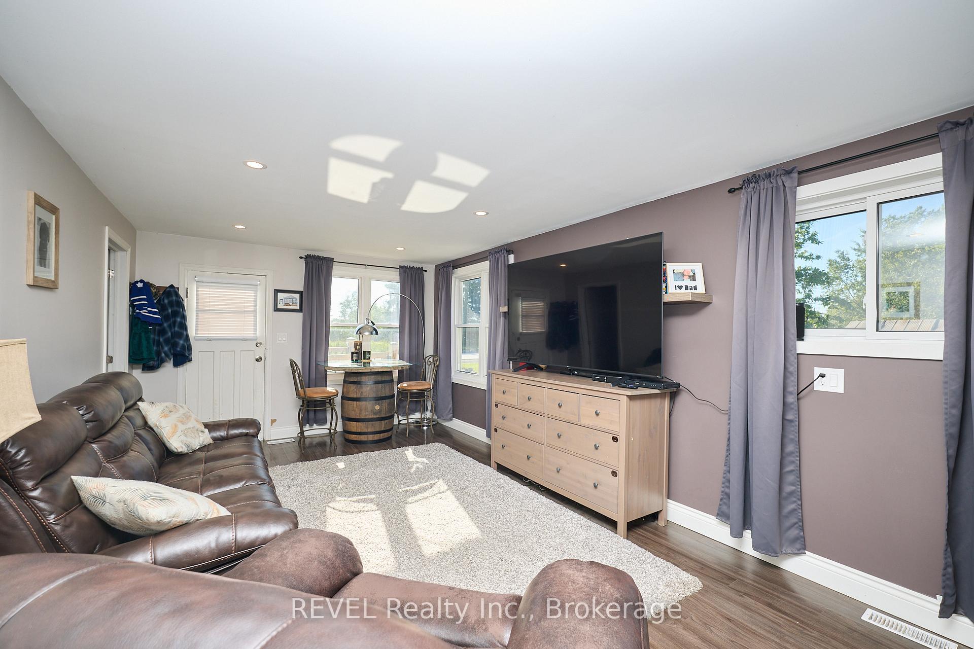 Photo 19 of 9197 Sodom Road, Niagara Falls, Lyons Creek — HOMEH