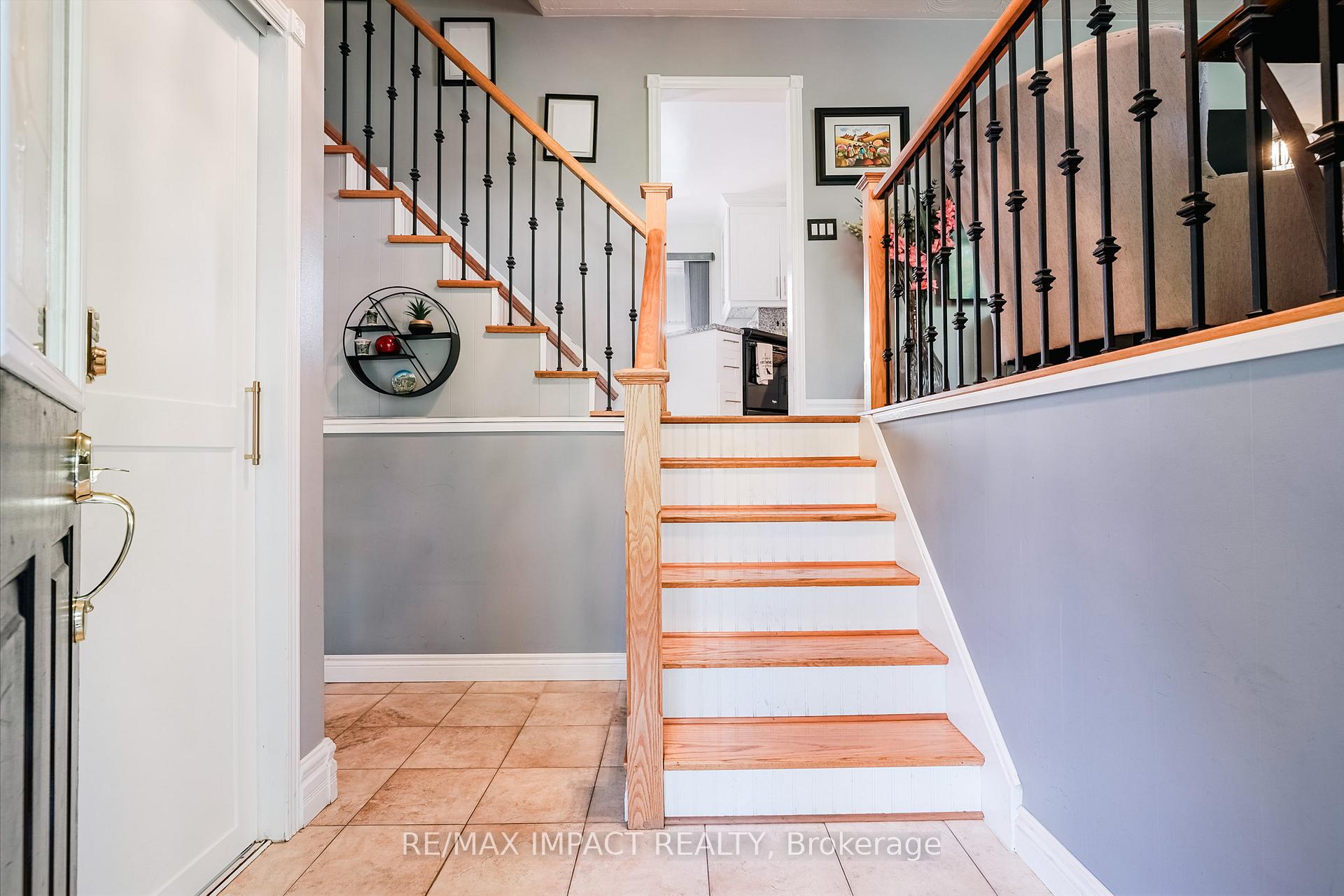 Photo 2 of 415 Jane Avenue, Oshawa, Northglen — HOMEH