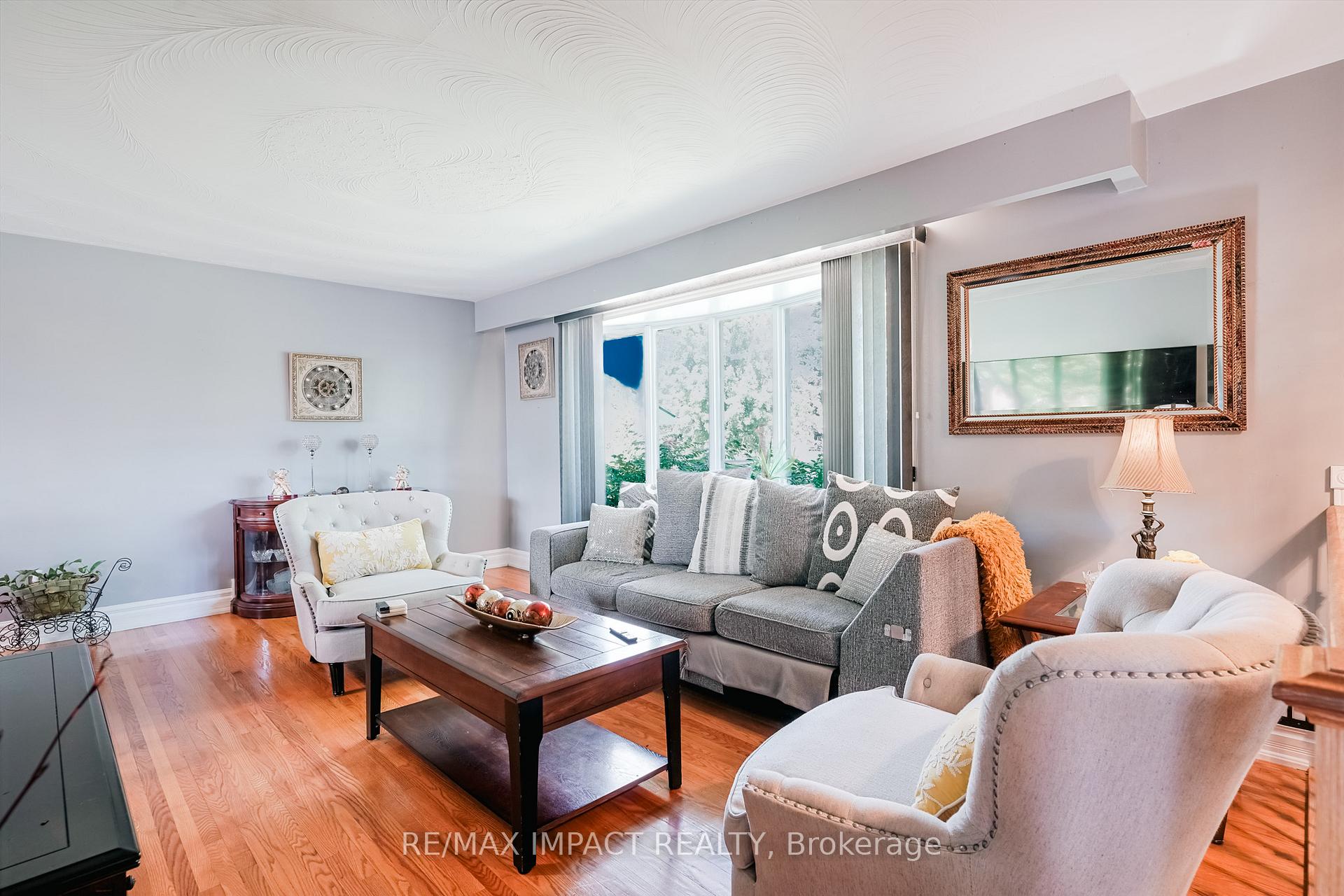 Photo 5 of 415 Jane Avenue, Oshawa, Northglen — HOMEH