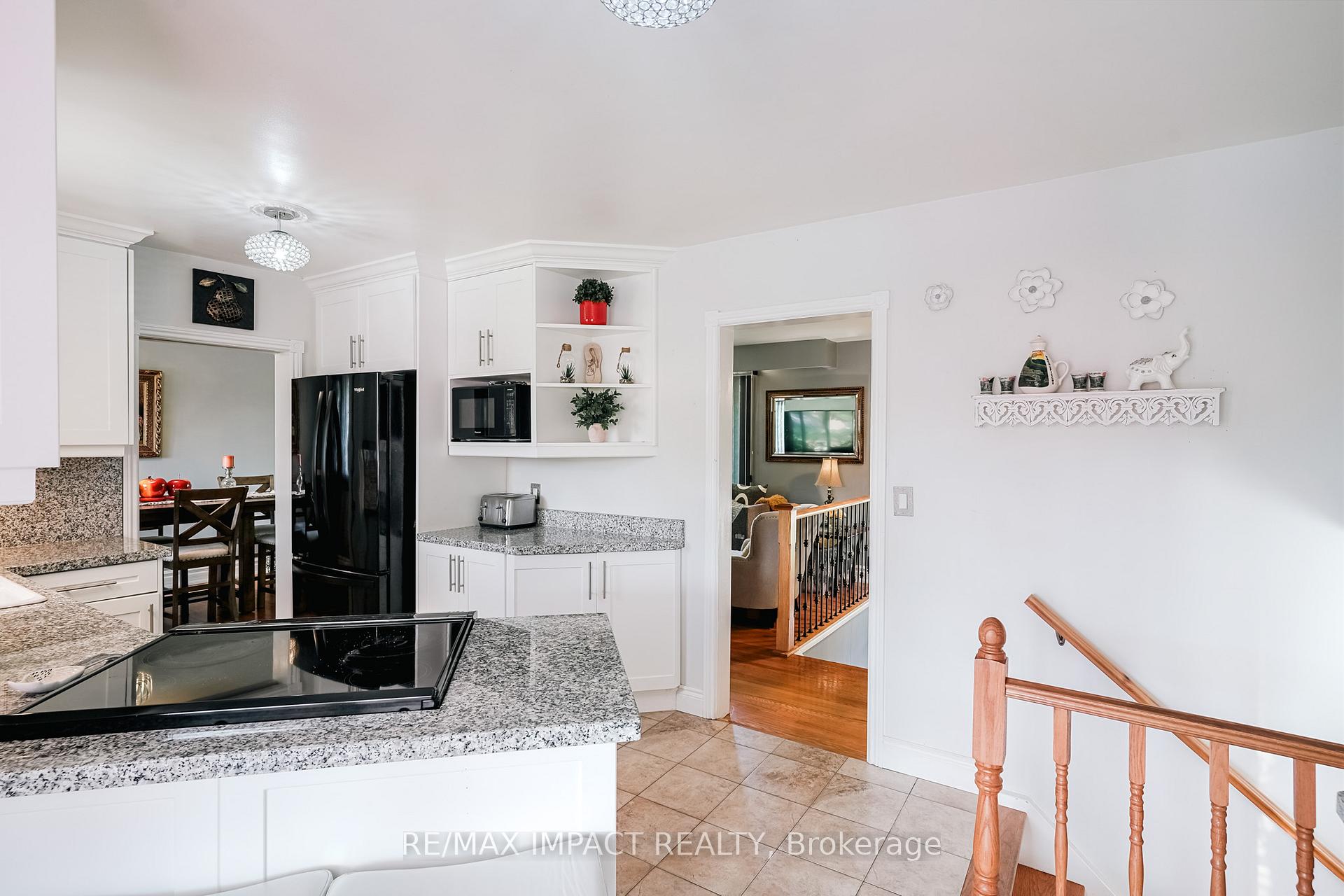 Photo 12 of 415 Jane Avenue, Oshawa, Northglen — HOMEH