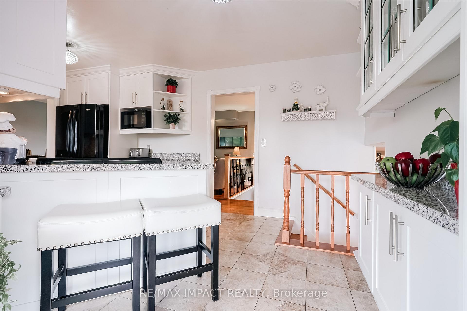 Photo 15 of 415 Jane Avenue, Oshawa, Northglen — HOMEH