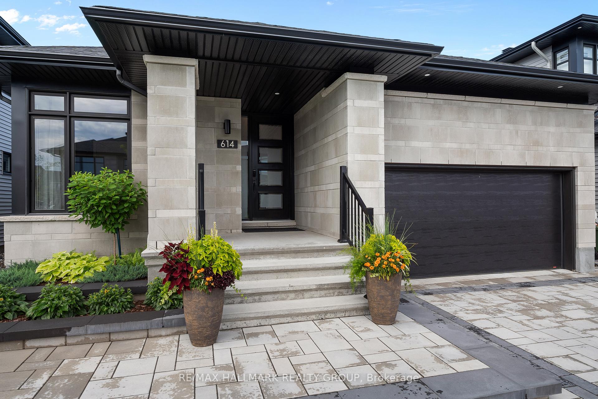 Photo 3 of 614 Gendarme Circle, Ottawa, Mer Bleue/Bradley Estates/Anderson Park — HOMEH