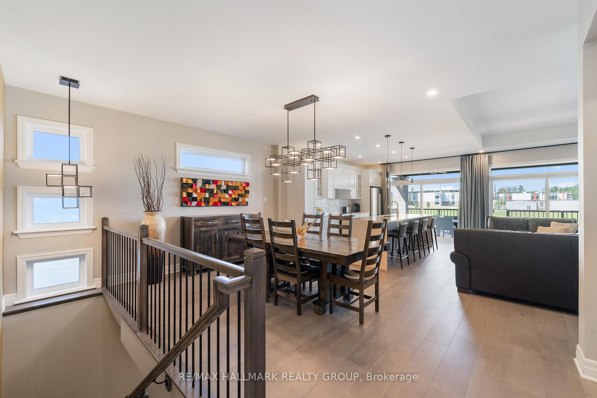 Photo 8 of 614 Gendarme Circle, Ottawa, Mer Bleue/Bradley Estates/Anderson Park — HOMEH