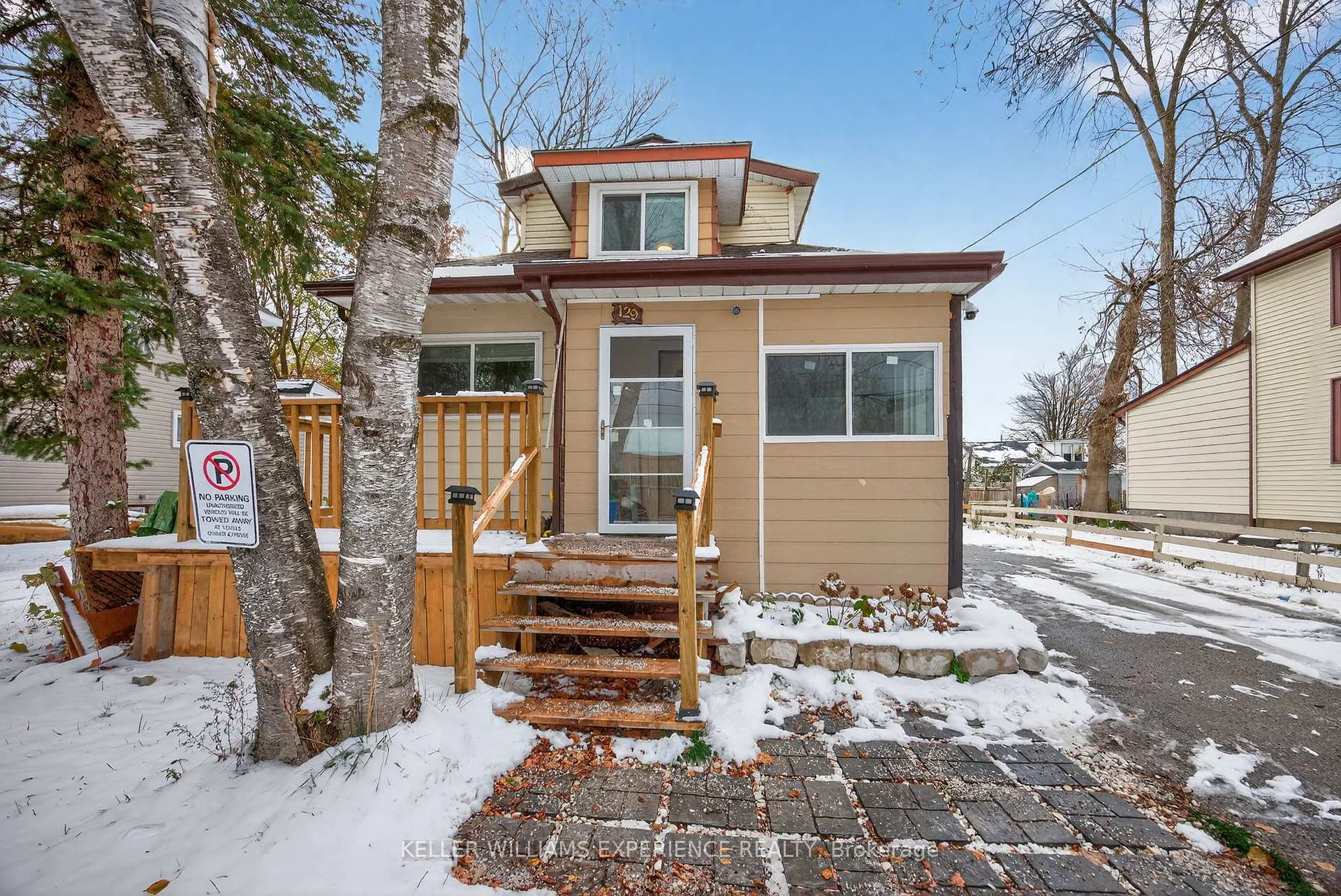 Photo 2 of 129 Dunlop Street, Orillia — HOMEH