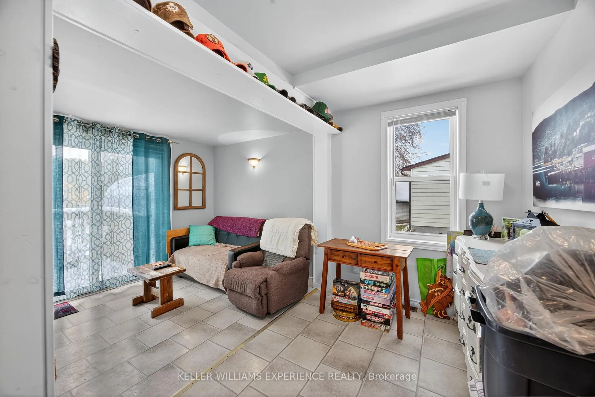 Photo 7 of 129 Dunlop Street, Orillia — HOMEH