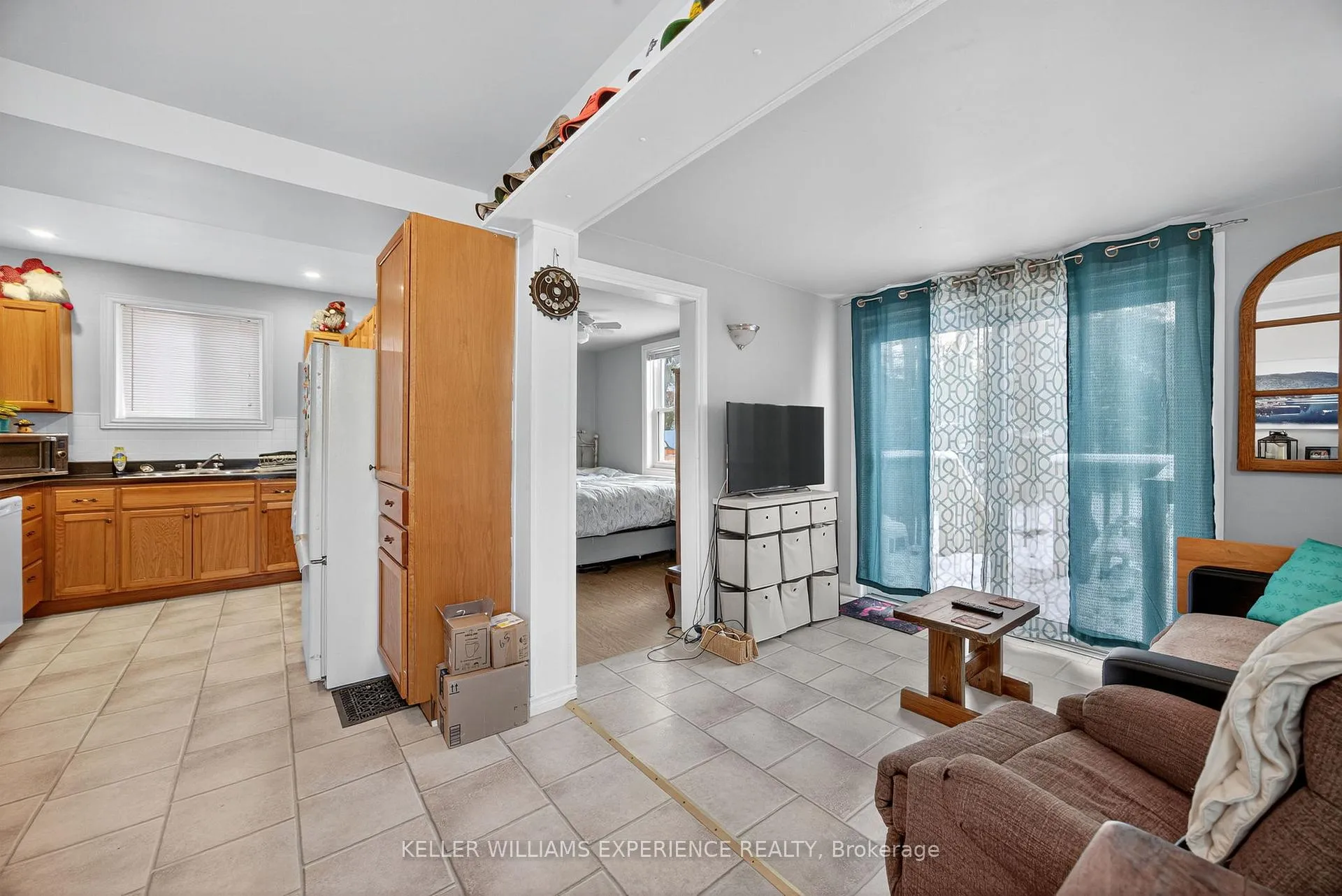 Photo 8 of 129 Dunlop Street, Orillia — HOMEH