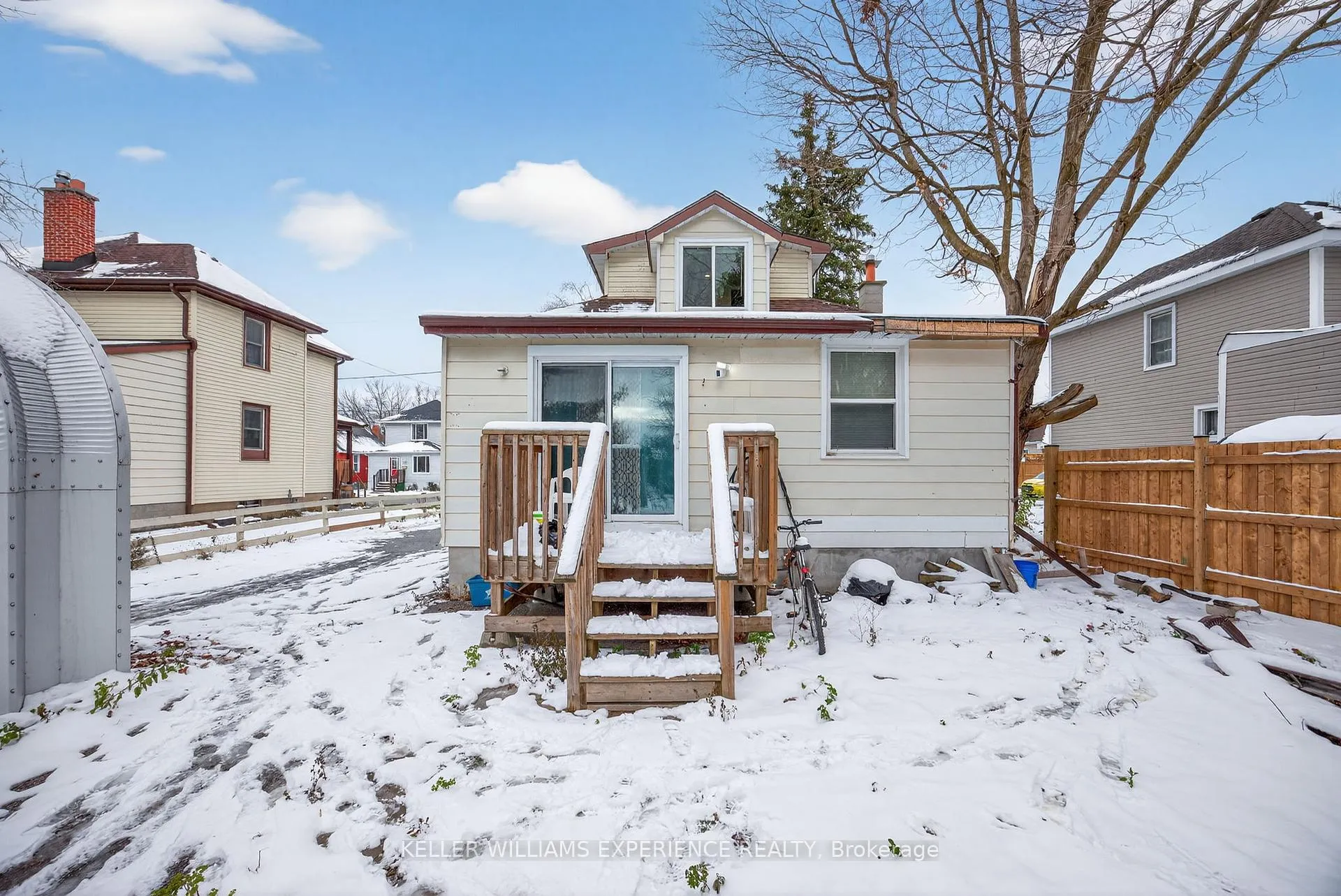 Photo 12 of 129 Dunlop Street, Orillia — HOMEH