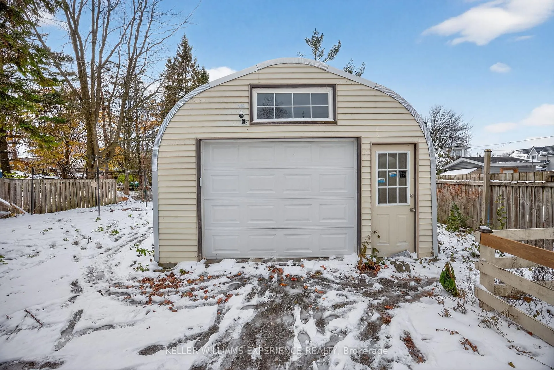 Photo 14 of 129 Dunlop Street, Orillia — HOMEH