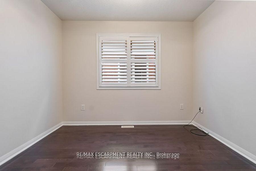 Photo 5 of 255 Monaghan Crescent E, Milton, Willmott — HOMEH
