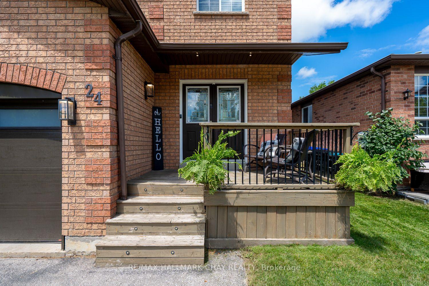 Photo 6 of 24 Kate Aitken Crescent, New Tecumseth, Beeton — HOMEH