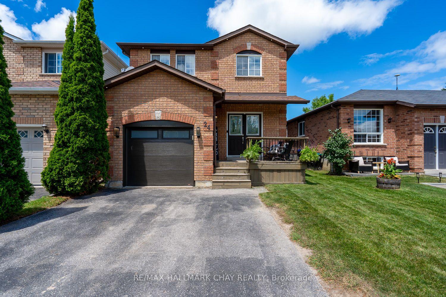 Photo 45 of 24 Kate Aitken Crescent, New Tecumseth, Beeton — HOMEH