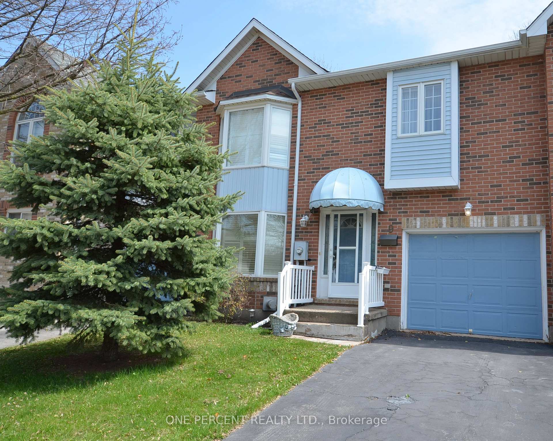 Photo 1 of 9 Hunters Court, Pelham, Fonthill — HOMEH