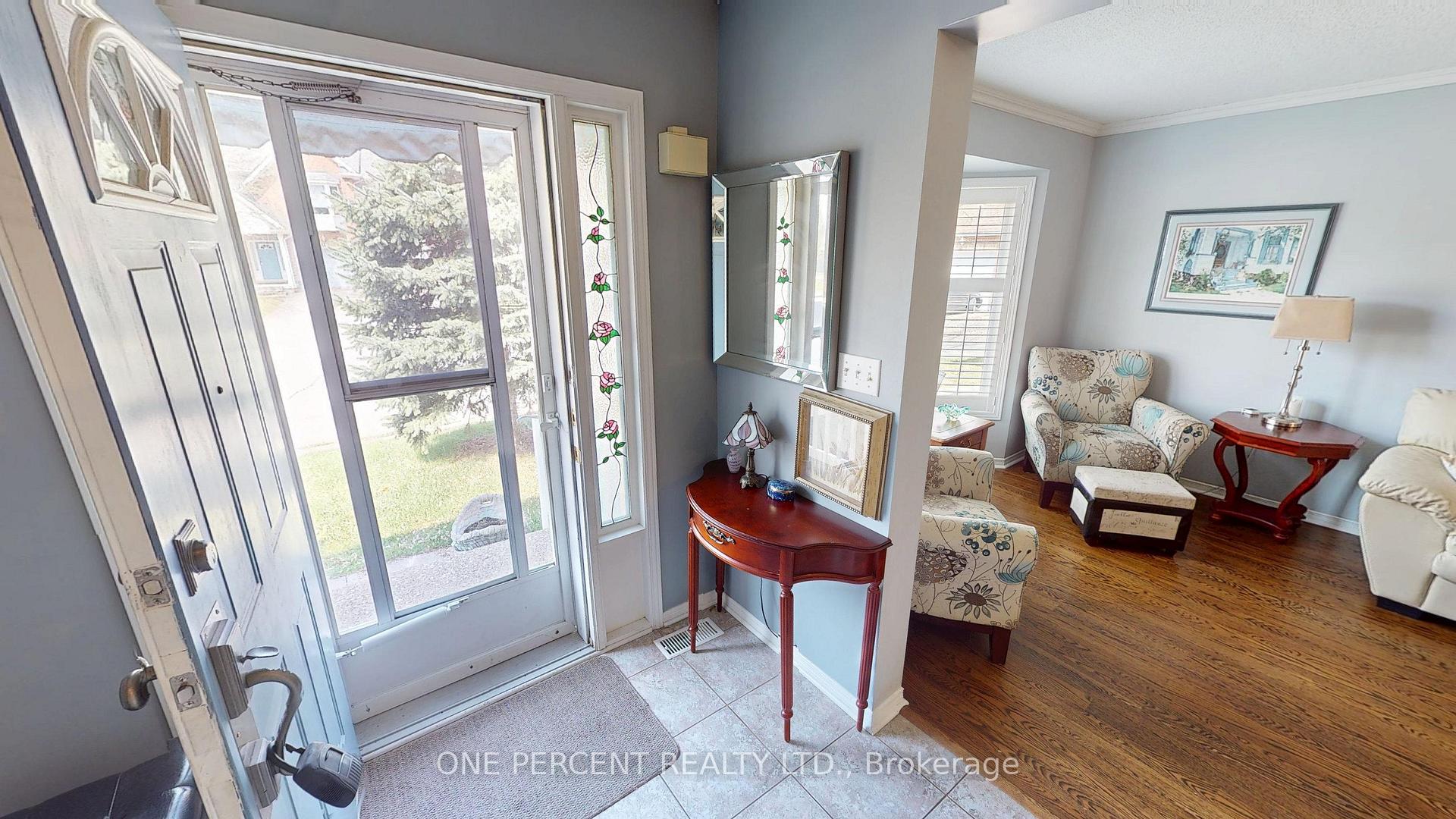 Photo 3 of 9 Hunters Court, Pelham, Fonthill — HOMEH