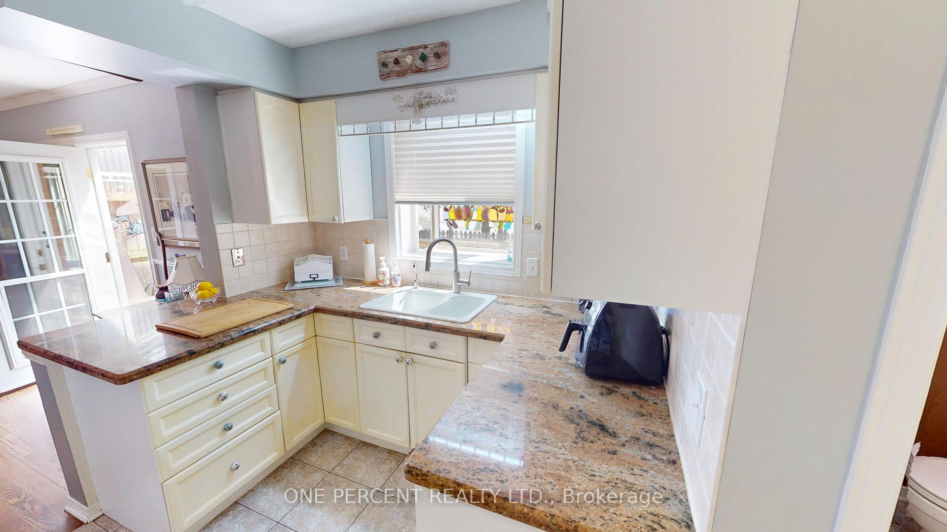 Photo 13 of 9 Hunters Court, Pelham, Fonthill — HOMEH