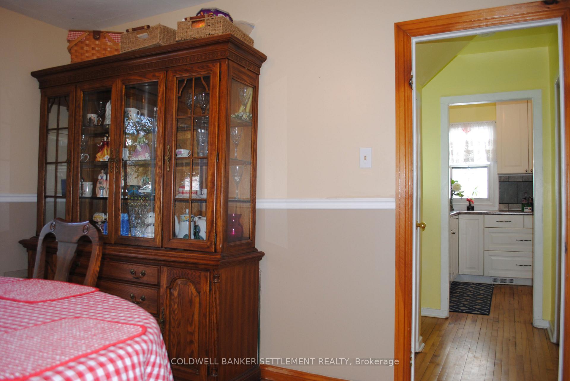 Photo 14 of 98 Sherbrooke Street E, Perth — HOMEH