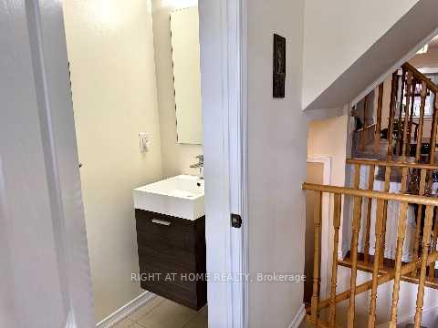 Photo 4 of 7650 Butternut Boulevard, Niagara Falls, Brown — HOMEH