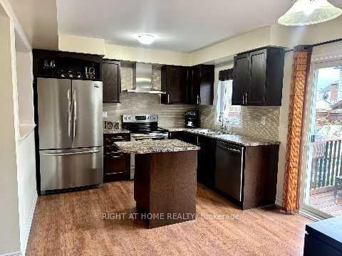 Photo 6 of 7650 Butternut Boulevard, Niagara Falls, Brown — HOMEH