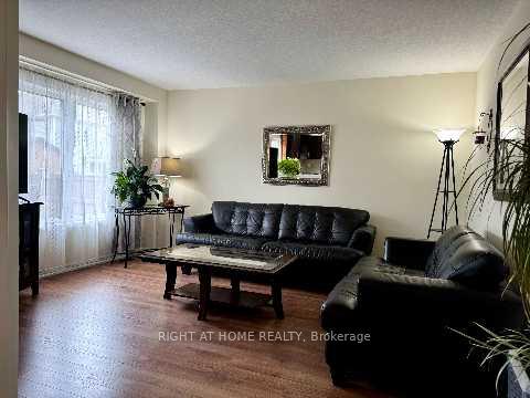 Photo 10 of 7650 Butternut Boulevard, Niagara Falls, Brown — HOMEH