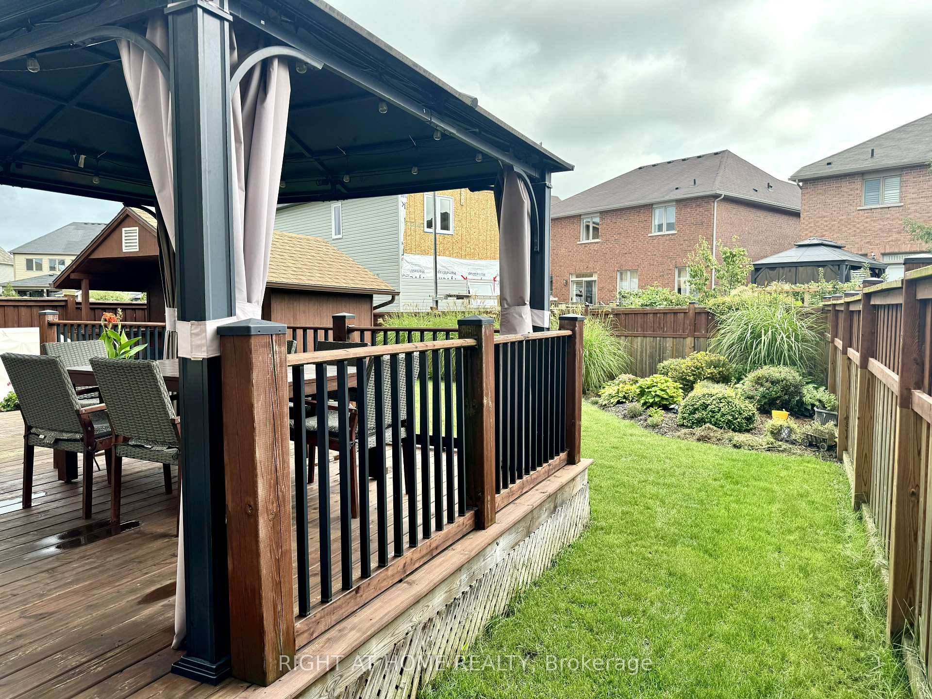 Photo 30 of 7650 Butternut Boulevard, Niagara Falls, Brown — HOMEH