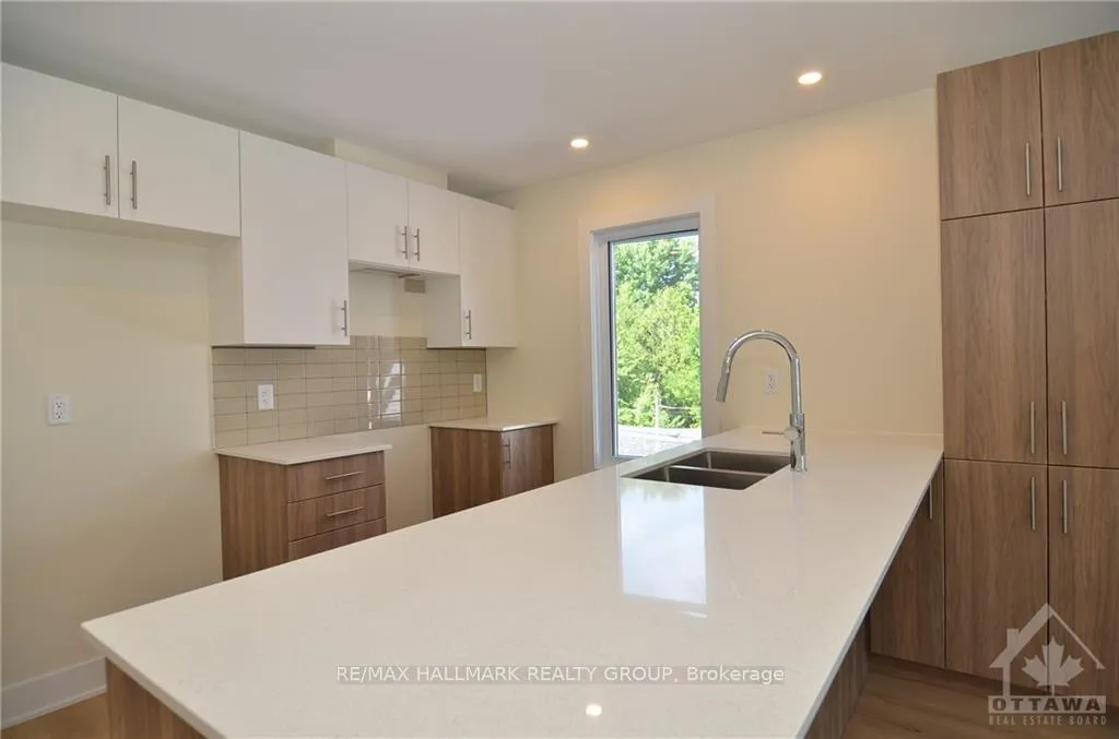 Photo 2 of 183 Columbus Avenue, Ottawa, Overbrook/Castle Heights — HOMEH