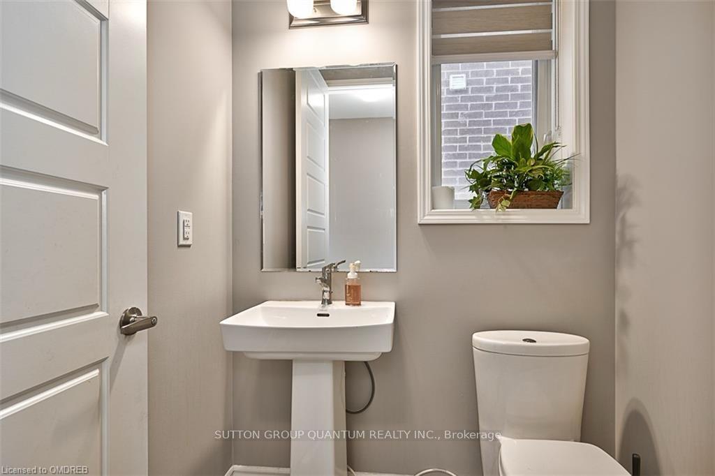 Photo 9 of Unit (Room 1), 545 Kennedy Circle, Milton, Cobban — HOMEH