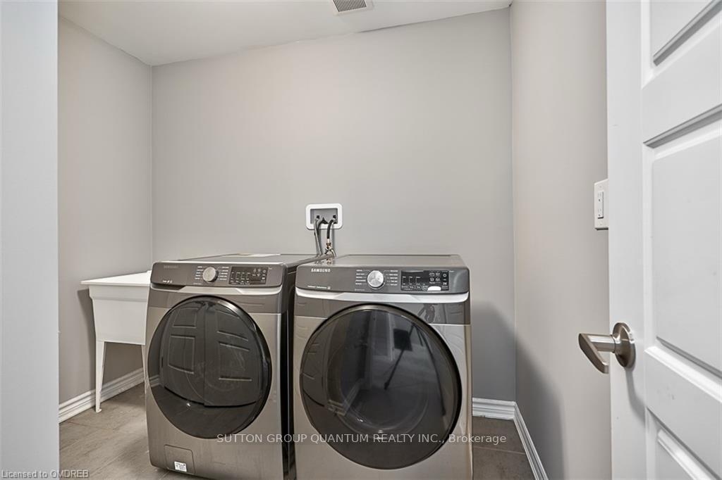 Photo 8 of Unit (Room 1), 545 Kennedy Circle, Milton, Cobban — HOMEH
