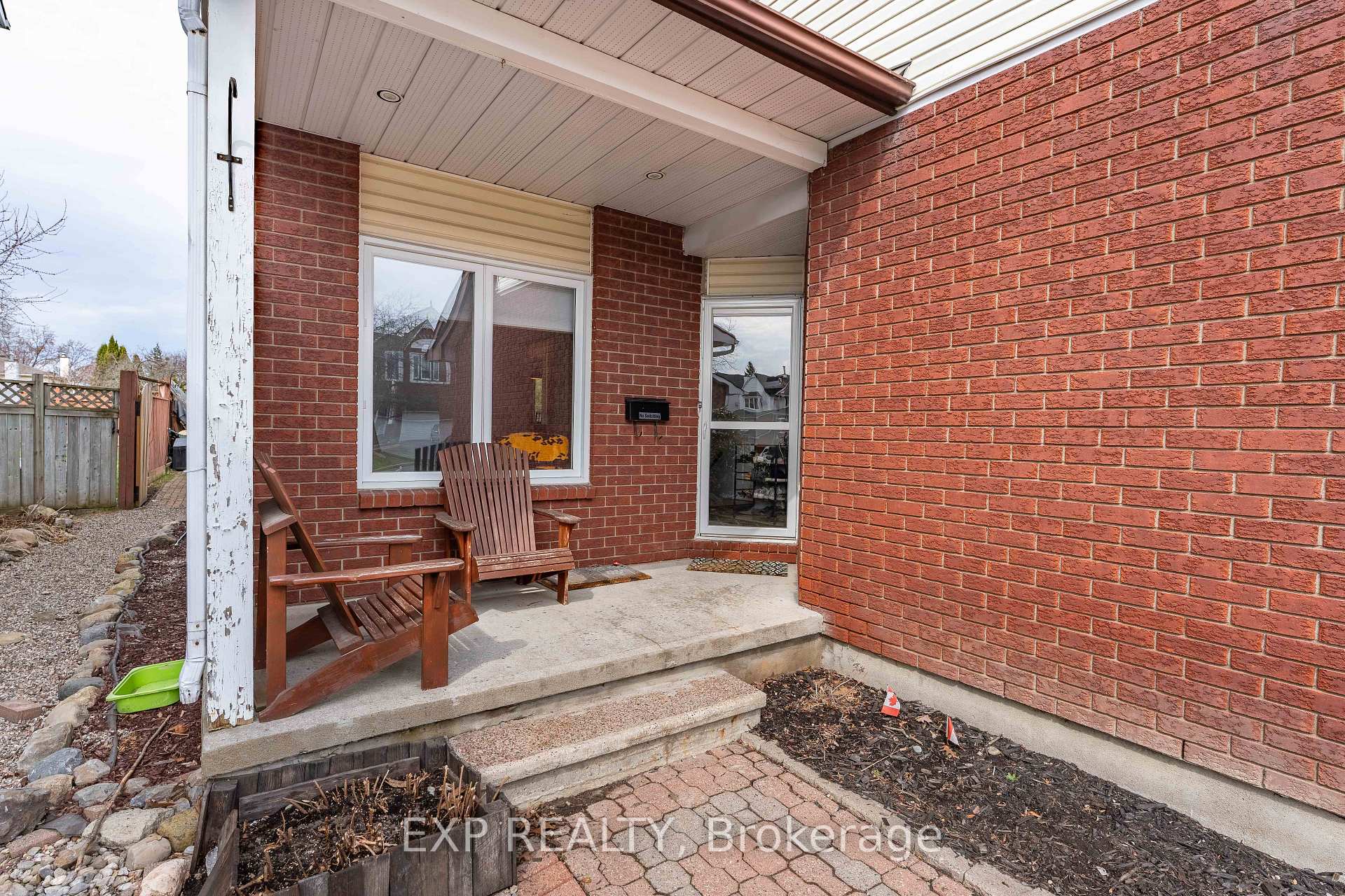 Photo 4 of 1510 Delia Crescent, Ottawa, Fallingbrook/Ridgemount — HOMEH