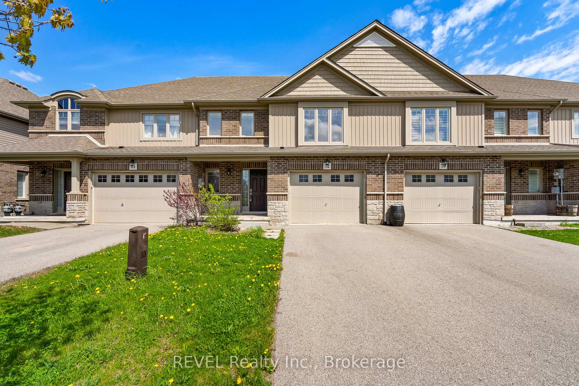 Photo 1 of 72 Abbott Place, Pelham, Fonthill — HOMEH